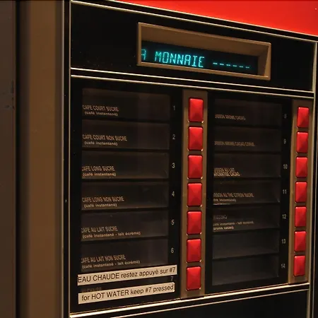 Internationale Des Jeunes * Paris