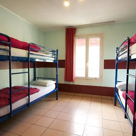 Internationale Des Jeunes * Paris