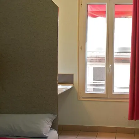 Internationale Des Jeunes Paris