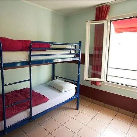 Internationale Des Jeunes Hostel Paris