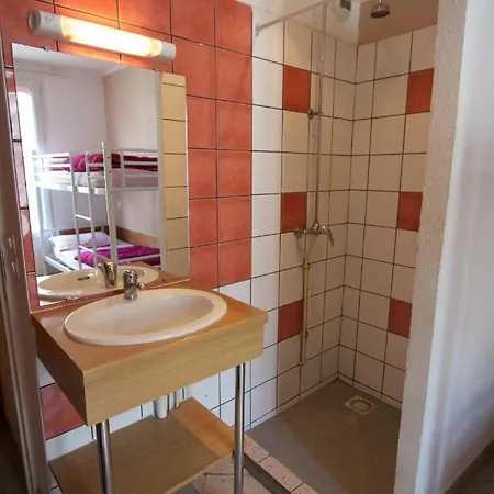 Internationale Des Jeunes Hostel Paris