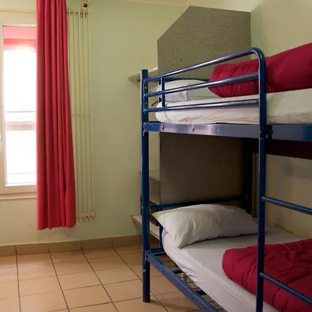 Internationale Des Jeunes Albergue *