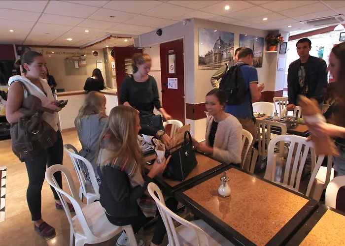 Ostello Internationale Des Jeunes Parigi