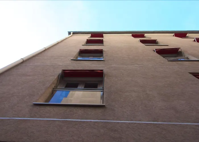 Internationale Des Jeunes Ostello