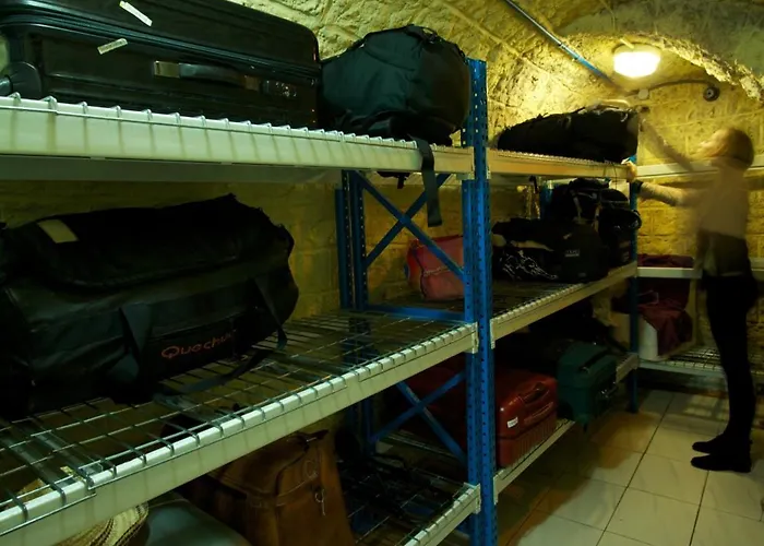 Internationale Des Jeunes Ostello *