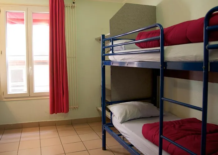 Internationale Des Jeunes Ostello *