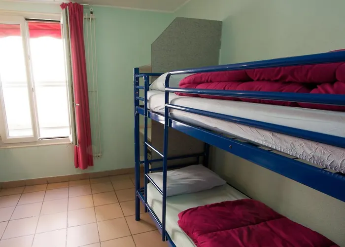 Internationale Des Jeunes * Parigi